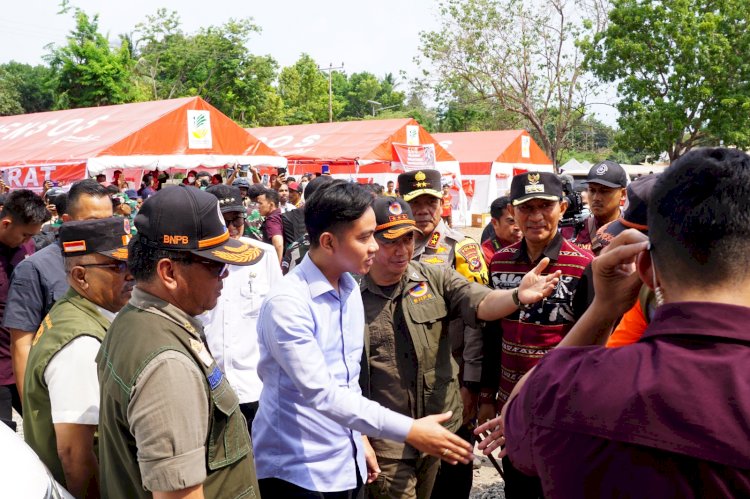 Kapolda NTT Dampingi Wakil Presiden Gibran, Kunjungi Korban Erupsi Gunung Lewotobi
