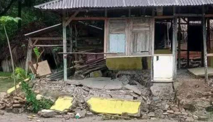 Video Amatir Kerusakkan Rumah Akibat Tanah Bergerak di TTS