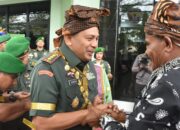 Digelari Naijuf Keneno Oleh Keluarga Raja Sonbay, Danrem 161 Wira Sakti Memulai Baktinya di NTT