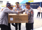 Peduli Korban Banjir di NTT, Polri Terbangkan Bantuan Kemanusiaan