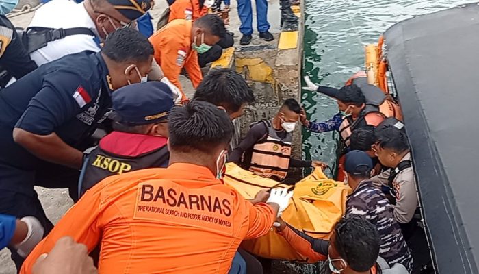 Team SAR Temukan Satu Jenazah Anak Perempuan, Diduga Korban KM Putri Sakinah