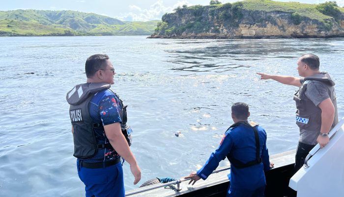 Asisten Deputi Keamanan Transportasi Kemenkopolkam Pantau operasi SAR Di Taman Nasional Komodo