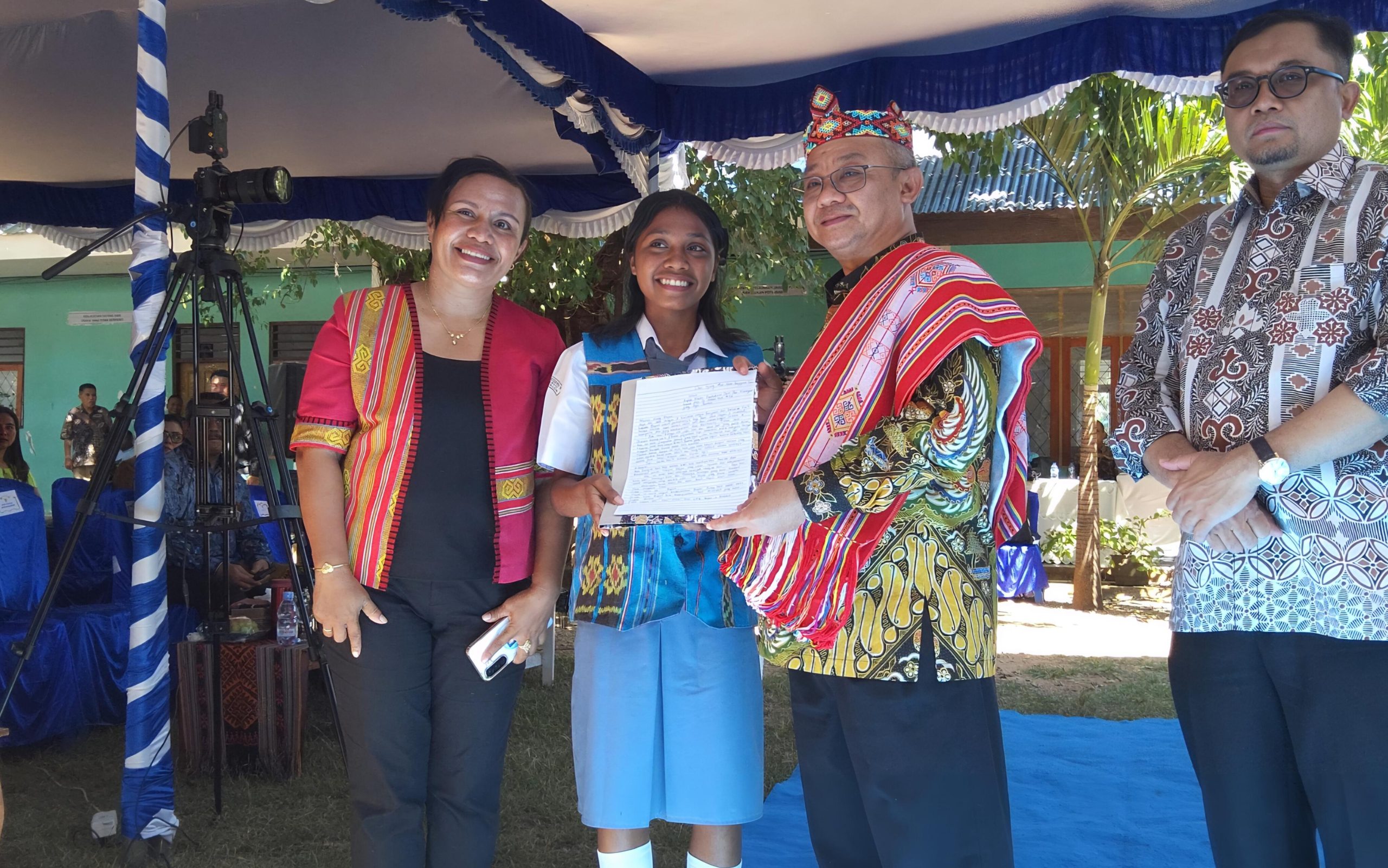 Rintihan Verona yang Mengubah Wajah Sekolah SMAN 3 Kalabahi