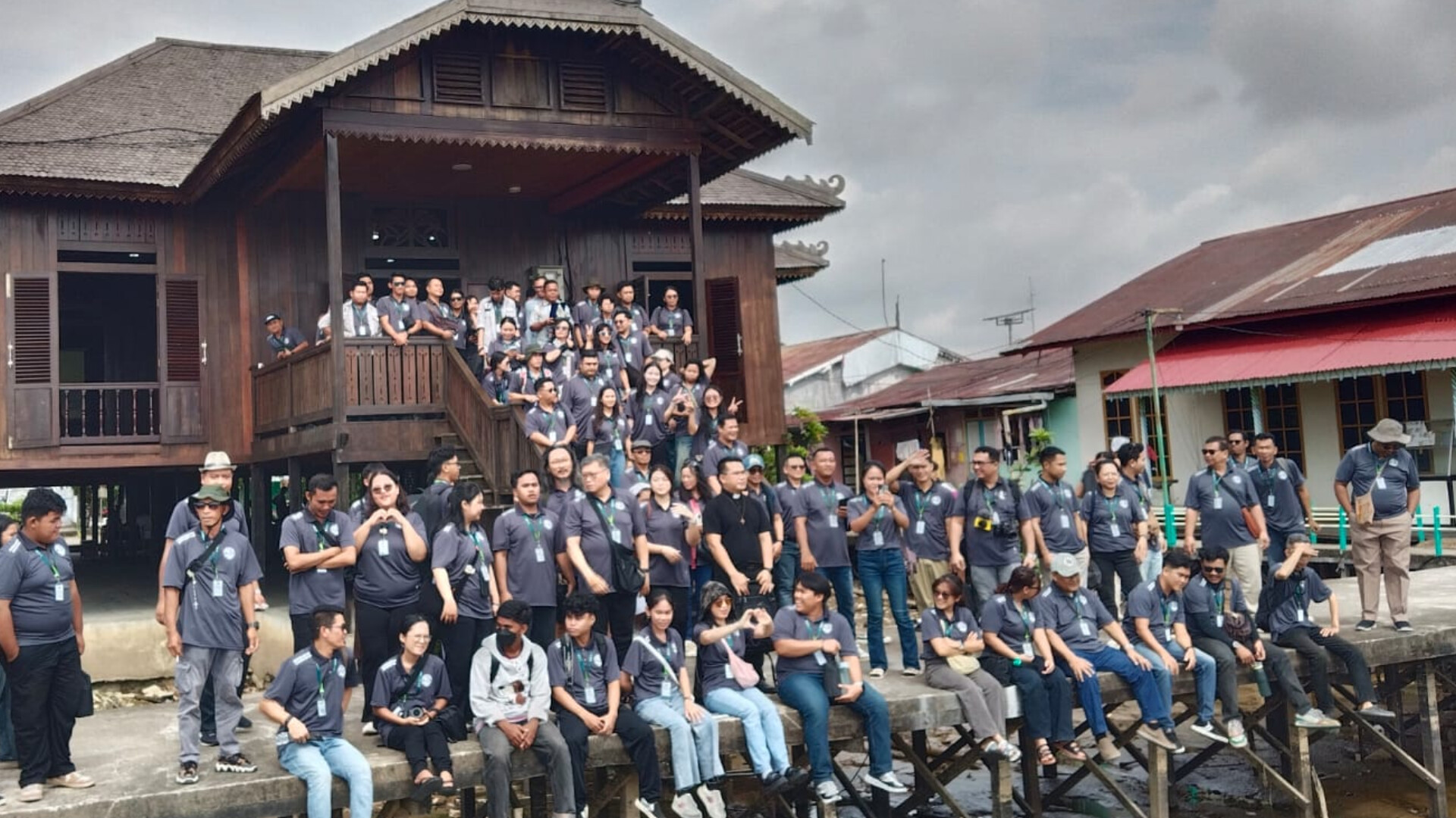 Di Komunitas 3 Etnis Pontianak, Pegiat Media Gereja Belajar “Wajah dan Suara” Lokal